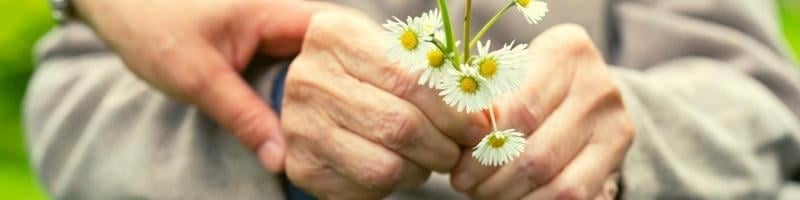 2-talking-to-someone-with-dementia