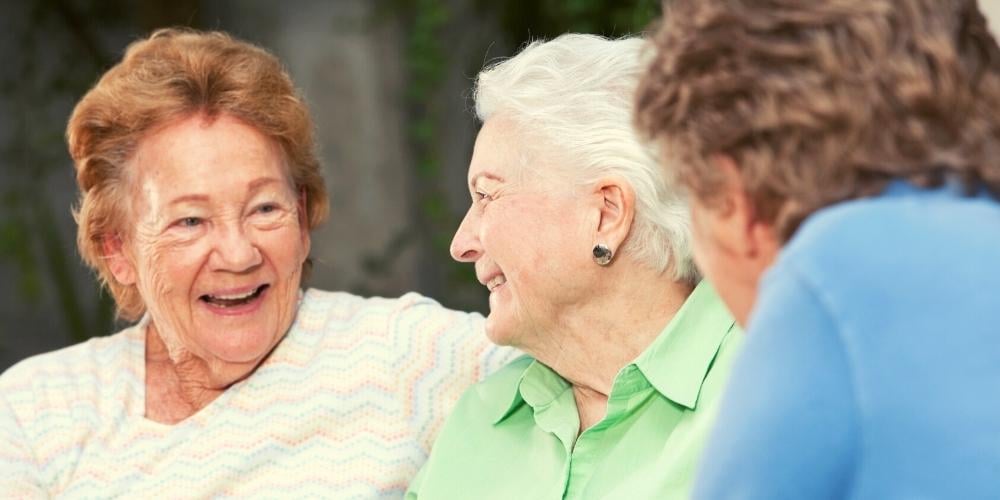 companionship-for-seniors-experiencing-outings