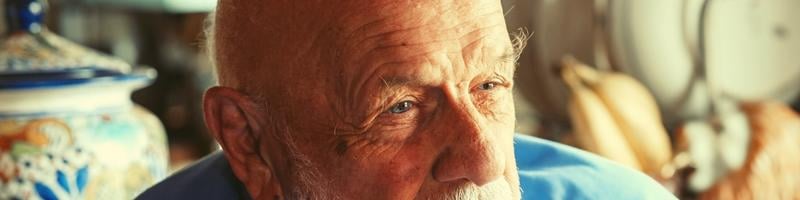 in-home-dementia-care-guide-challenges-caring